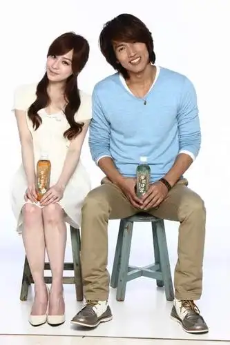 王心凌言承旭"二度恋爱"图书馆晒甜蜜