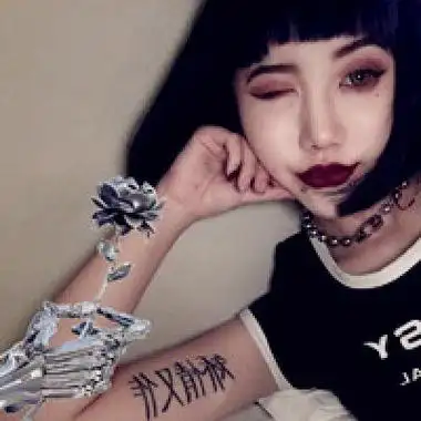 qq头像女生社会姐纹身高清霸气的社会女生头像带纹身图片