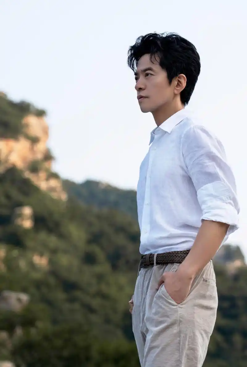 48岁的李健,挺拔矫健,这状态也太好了吧!