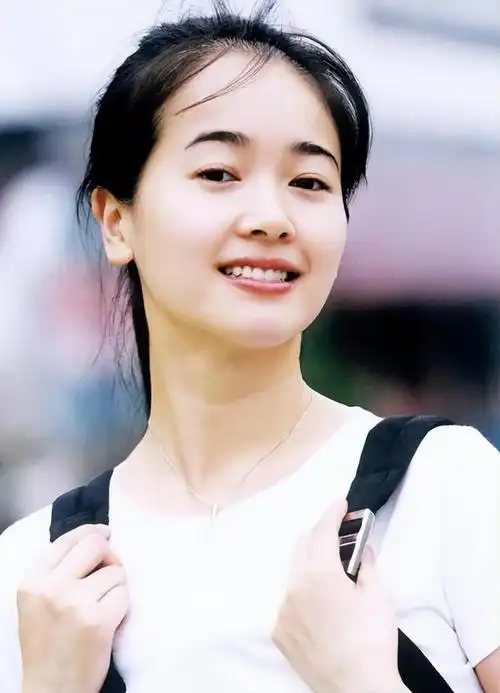 46岁左小青"颜值回春",同框45岁秦海璐像隔代人,网友:可惜了|陈数