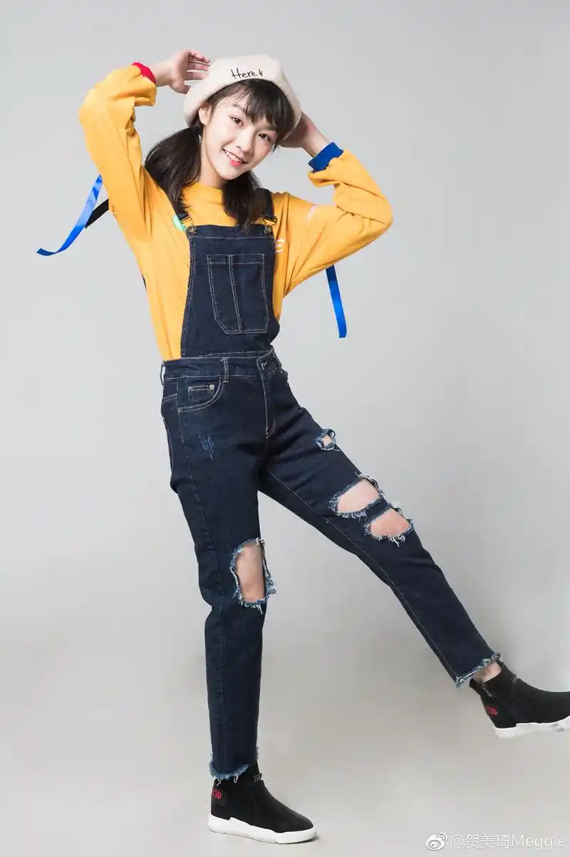 贺美琦全身照满屏都是大长腿,美琦长大长高了美少女