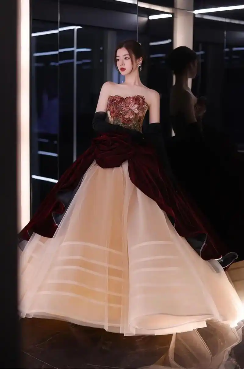 玫瑰骑士95弥漫全身的浪漫主义78  #最美新娘96 #礼服馆 - 抖音