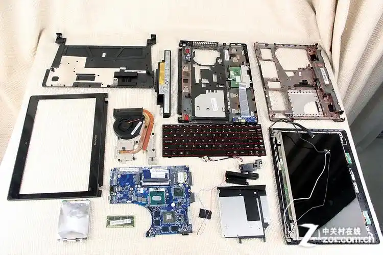 内部结构真相大白 联想y400游戏本拆解 (44/47)