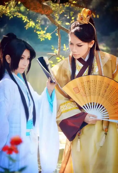 求这张七雪和紫堂宿的《天下第一》cos的高清版