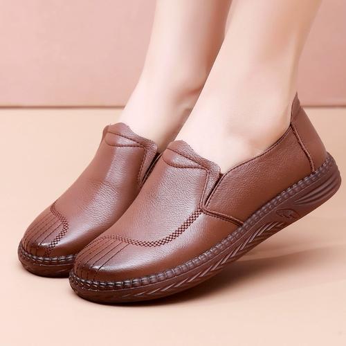 低跟妈妈鞋春秋款女平底舒适中老年鞋子软底防滑老人皮鞋真皮单鞋