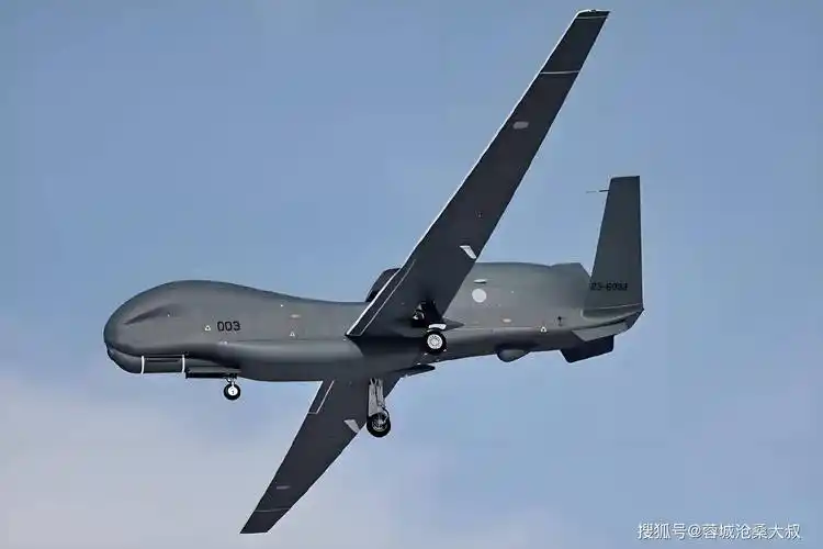 "双身恶魔"滞空36小时让f15油尽人疲,其实只是一名空中快递员_无人机