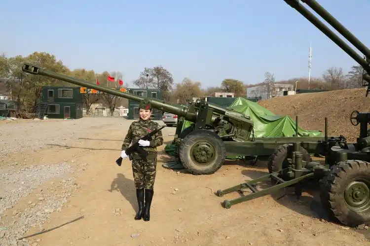 我在军营训练场