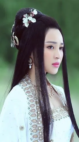 孤芳不自赏-耀天公主-甘婷婷饰-堆糖,美好生活研究所