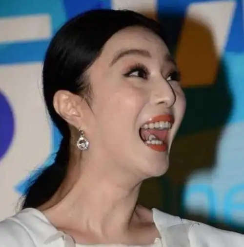 不顾形象开怀大笑的明星林心如尴尬姚晨有魔性最服冯小刚