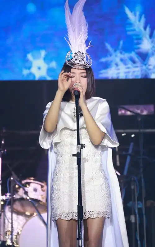 庄心妍演唱会喊"饿" 粉丝体贴推荐菜品