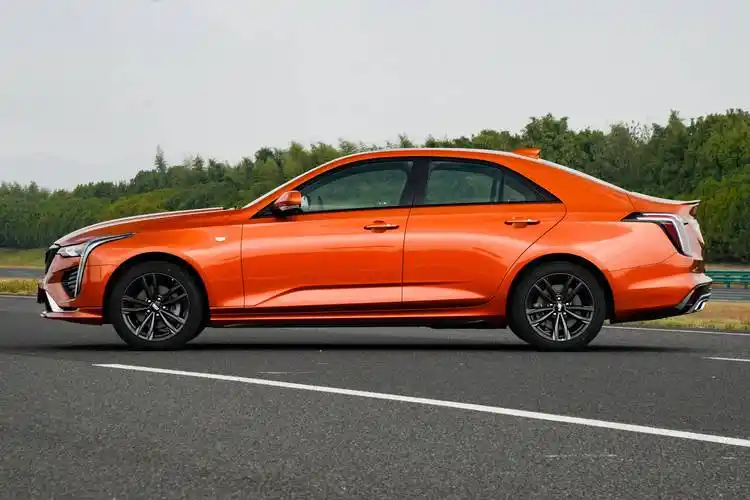 23款凯迪拉克ct4到底有什么改动?带你深入了解它的改变!