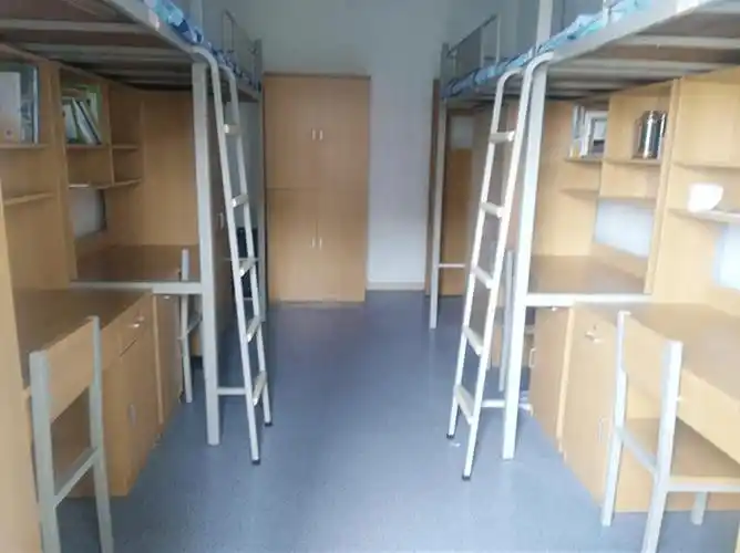 青岛三十九中中国海洋大学附属中学校友是这样评价的