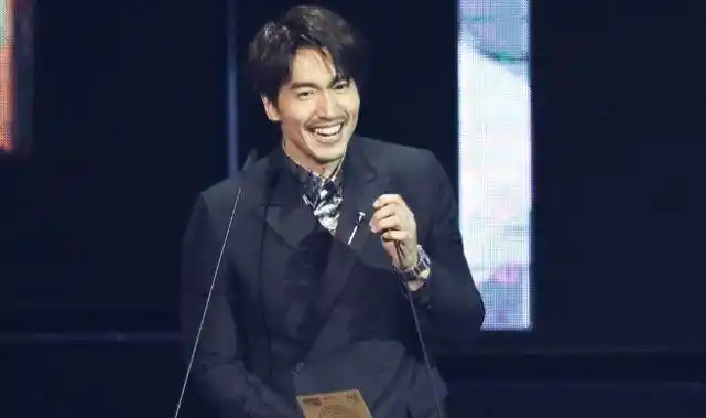 不老男神还是油腻大叔看看44岁言承旭生图你就全懂了