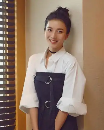 新晋小花孙雅丽,仙气性感写真,高清图片