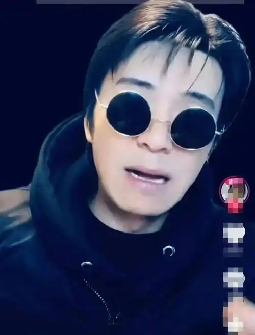 上海女孩模仿"朱茵"走红_小伙_星爷_周星驰