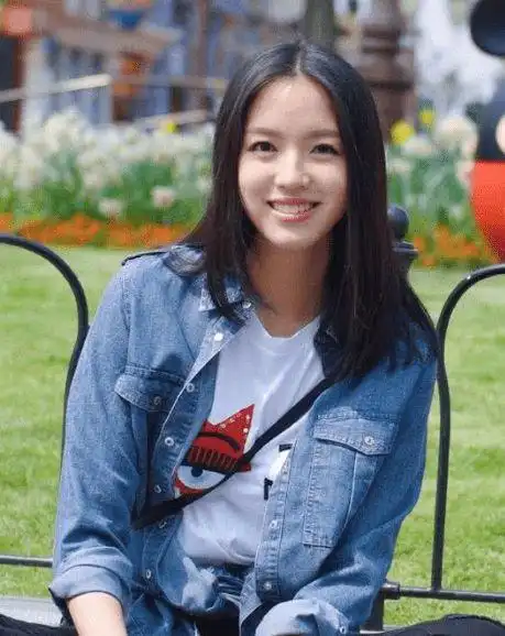 世界第一美女却钟情相貌平凡的男人她到底想要什么