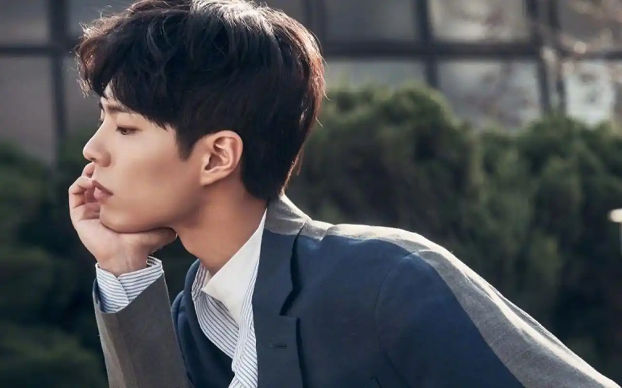 朴宝剑儒雅帅气时尚写真图片桌面壁纸