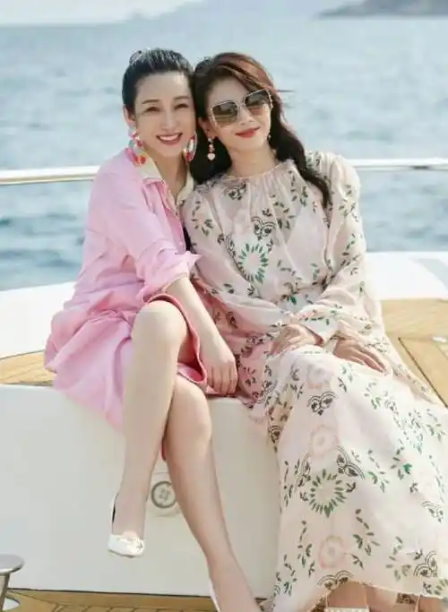 《花少好友季》常驻确认,"北斗七行"7缺3,张翰刘涛空降引不满_秦海璐