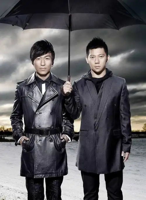 胡海泉发文悼念:兄弟一路走好!世上再无羽泉?