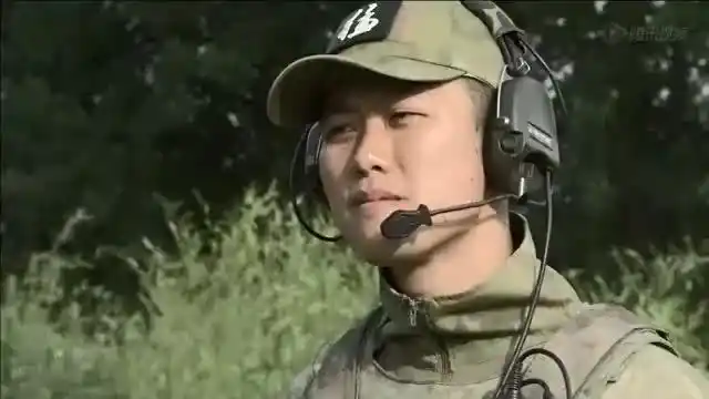 特战女兵的硬核训练配上炸裂的鼓点bgm