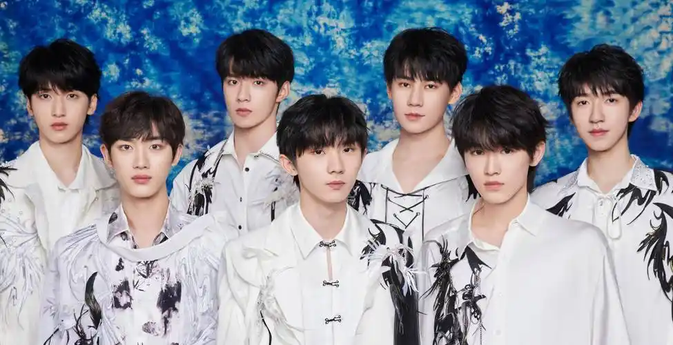 在3个多月后也就是1月15日,时代少年团的贺峻霖同学将会迎来自己的