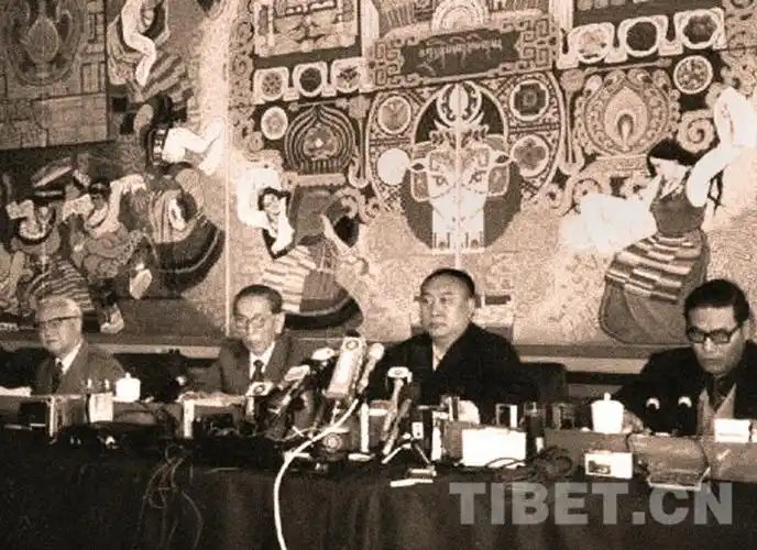 两会史话十世班禅大师与人民大会堂壁画扎西德勒图