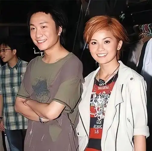 郑中基阿sa结婚几年感情,郑中基蔡卓妍结婚几年-梦路生活号