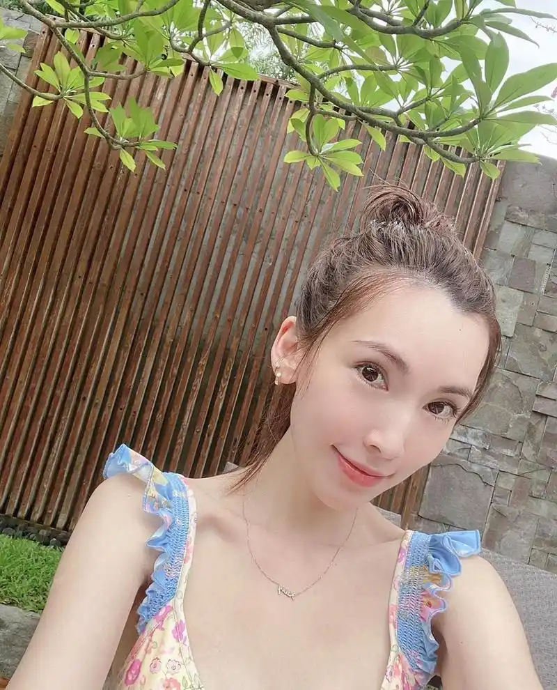 林志颖娇妻陈若仪携子合照 两儿子调皮搞怪超有爱