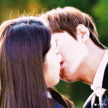 李敏镐gif朴信惠gif继承者们gif亲吻gif