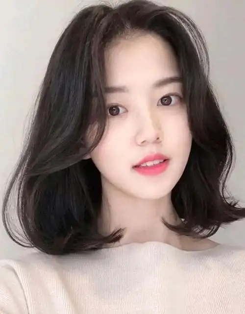 短发怎么烫不老气?除了卷度和烫发位置,注重时尚感更重要