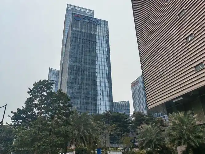 隔音好家具齐全,南宁良庆五象大道南宁绿地中心写字楼出租-南宁58同城