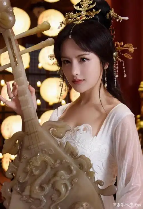 《妖狐苏妲己》妲己倾国倾城,妖媚动人