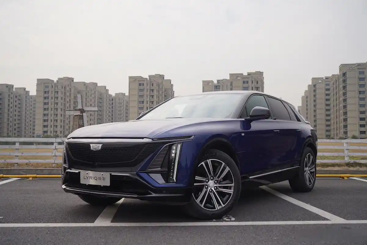 新车评网# 7月10日,凯迪拉克官方宣布,针对旗下纯电suv lyriq锐歌的