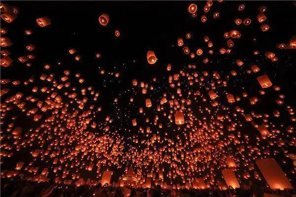 为你明灯三千,为你花开满城.