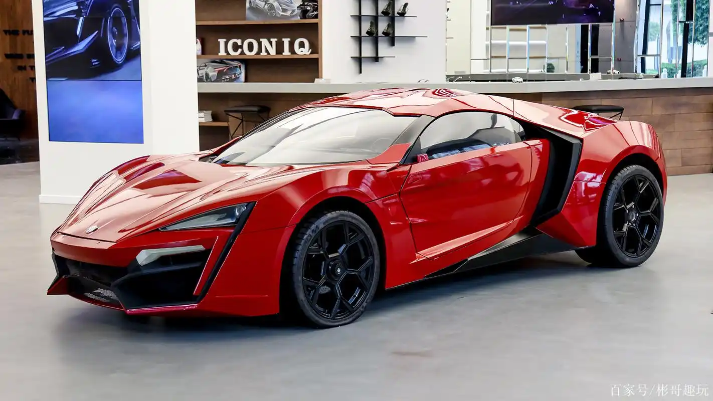 还记得《速度与激情7》上撞毁的那辆超跑吗?lykan hypersport