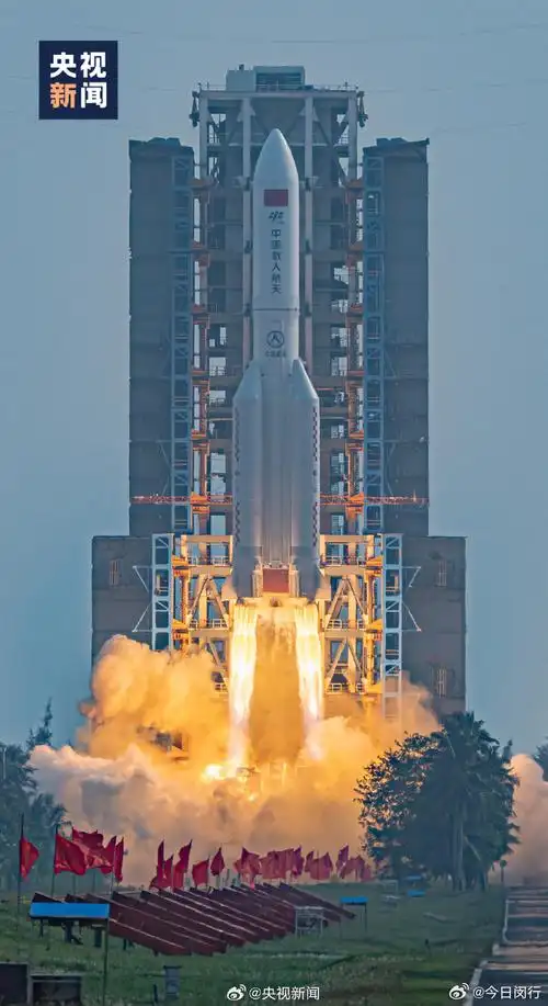 火箭尾焰拉面超惊艳##火箭摄影师想用照片让孩子们爱上航天