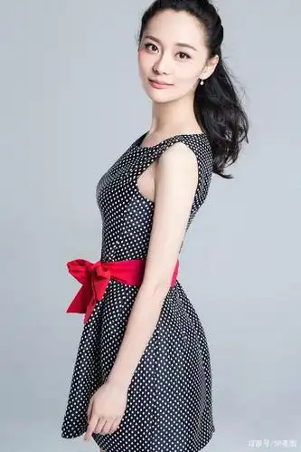 张楚楚唯美写真 精致五官 尽显清新气质