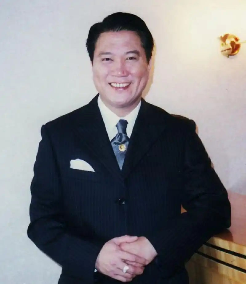 "河南女婿"万梓良:对前妻恬妞没有亏欠,爱小16岁娇妻也爱洛阳