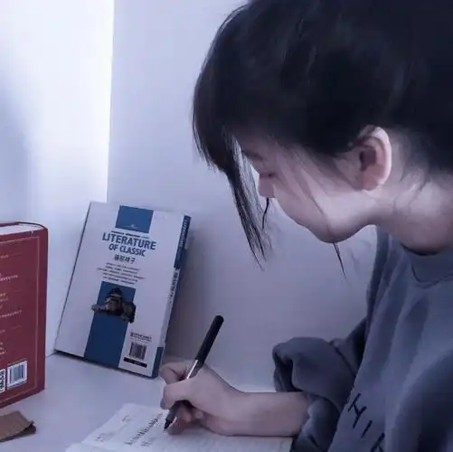 3月25日 15:36   关注  少女心壁纸 ins潮图 女生头像 聊天背景