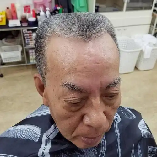 六七十岁男人,留"平头"还是"短发"?看素人就知道,差别太大