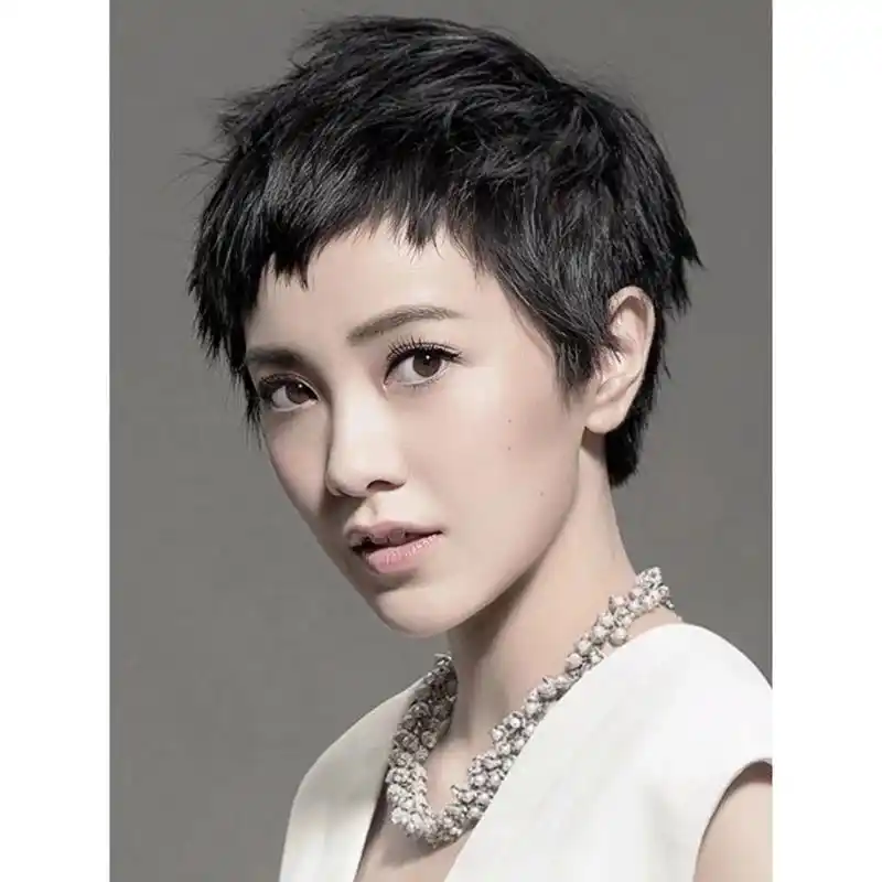 99郭采洁款人气满满的热捧短发造型 99经常不经意间被问到/什么样