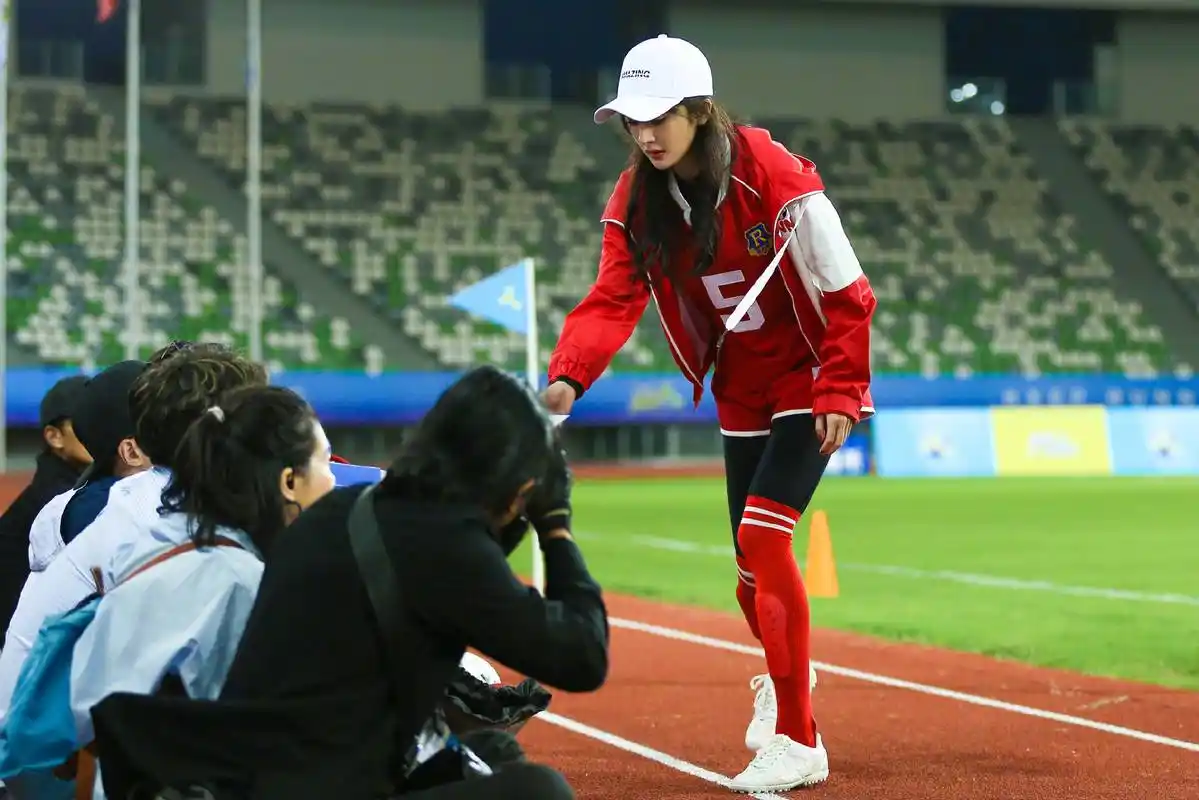 杨幂《奔跑吧》倒计时二十分钟,活力十足的大幂幂就要上线啦锁定浙江