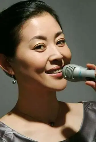 盘点娱乐圈里"当官"华人女明星 - 健康平安网