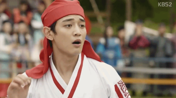 花郎崔珉豪晕倒赛场受刺激装gif动图_动态图_表情包下载_soogif