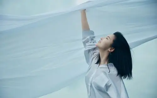 杨子姗恬静文艺高清桌面壁纸