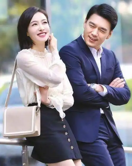 原创王耀庆独宠妻子19年如今因怼人爆红逼疯薇娅