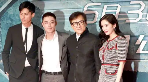 《逆时营救》首映宣布提档 成龙看好杨幂当打星!