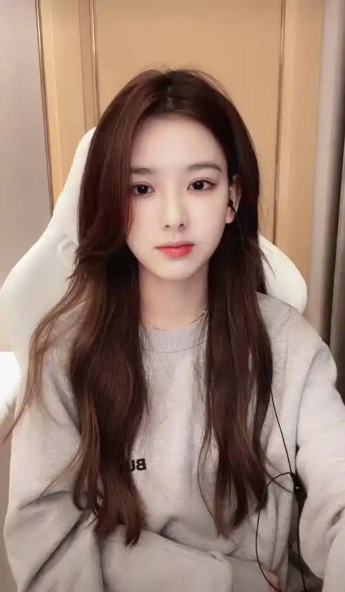 网红孙一宁接策划代言,穿千元衬衣超清纯,与明星气质差距很明显_王