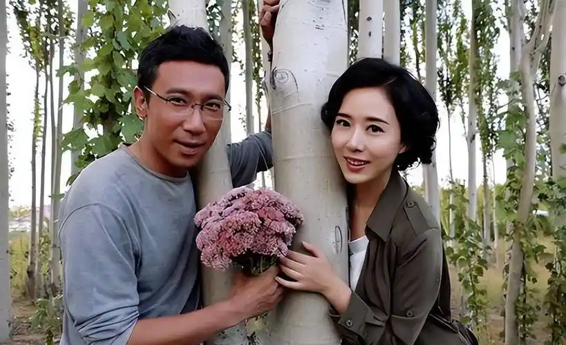 45岁颜丹晨的老公是熟悉的他!