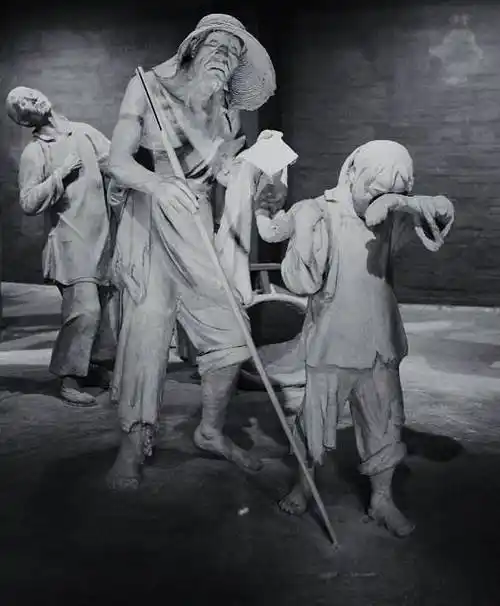 刘文彩之孙刘小飞:退休工资2000多,一生不婚,坚持为爷爷翻案_刘文辉